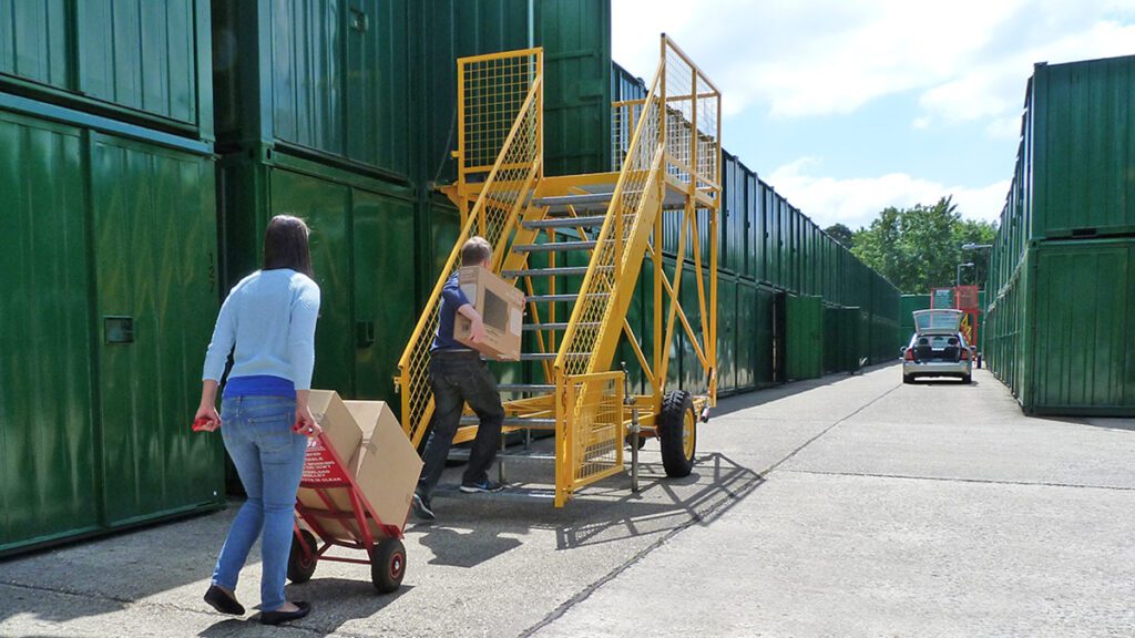 Easy access storage units in Hampshire